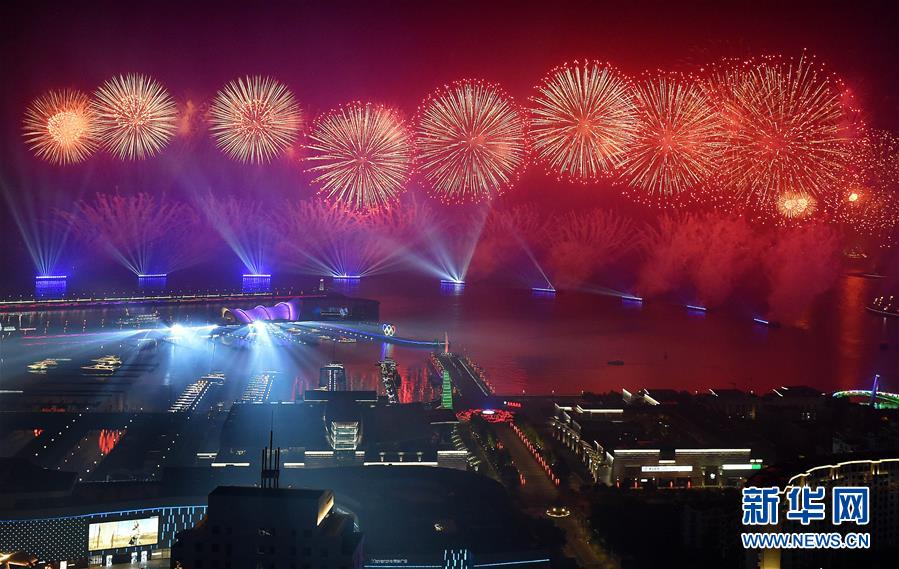 （新華全媒頭條&middot;上合青島峰會&middot;圖文互動(dòng)）（5）攜手前進(jìn)，開啟上合發(fā)展新征程 &mdash;&mdash;習(xí)近平主席主持上合組織青島峰會 并舉行系列活動(dòng)紀(jì)實(shí)