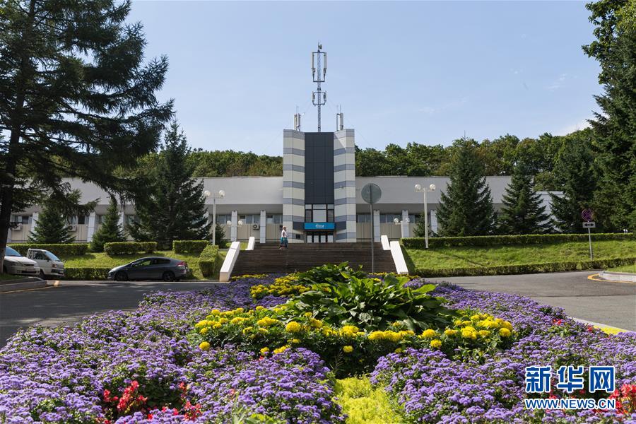 （新華全媒頭條&middot;出訪&middot;圖文互動(dòng)）（1）你的目光我的暖&mdash;&mdash;記習(xí)近平主席訪問(wèn)&ldquo;海洋&rdquo;全俄兒童中心