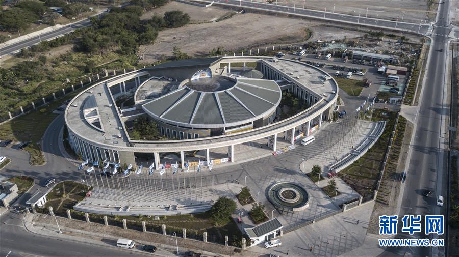 （新華全媒頭條&middot;圖文互動(dòng)）（3）特稿：深化周邊友好　共促亞太繁榮&mdash;&mdash;寫在習(xí)近平主席出席亞太經(jīng)合組織第二十六次領(lǐng)導(dǎo)人非正式會(huì)議，對(duì)巴布亞新幾內(nèi)亞、文萊和菲律賓進(jìn)行國(guó)事訪問并在巴新同建交太平洋島國(guó)領(lǐng)導(dǎo)人會(huì)晤之際