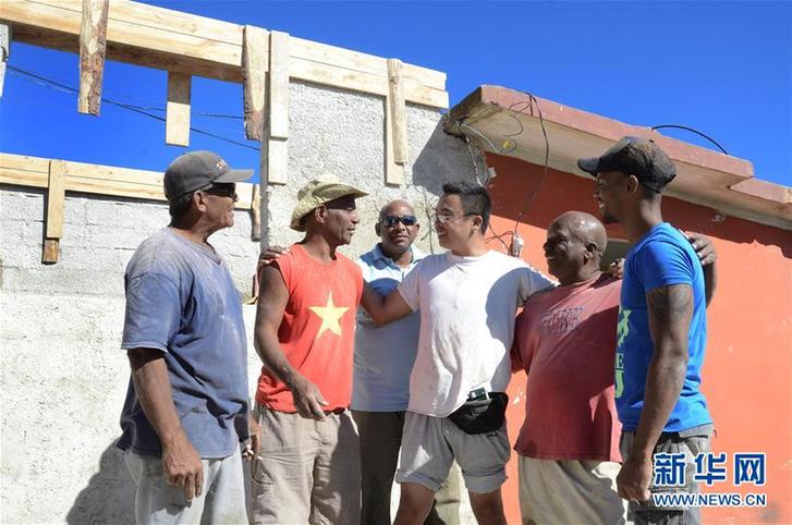 （國際&middot;圖文互動）（1）哈瓦那龍卷風(fēng)災(zāi)區(qū)來了個&ldquo;中國人&rdquo;