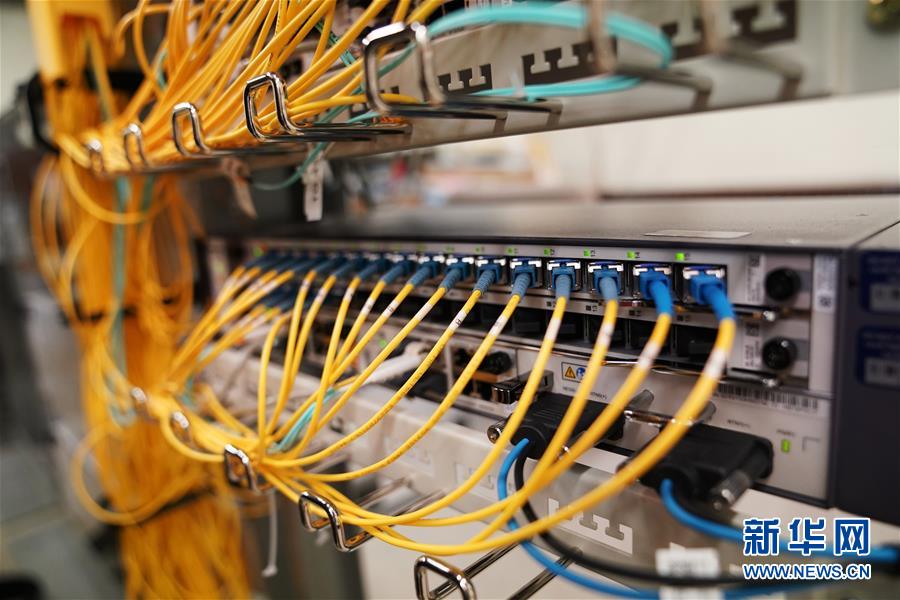 （國際&middot;圖文互動）（3）通訊：安全、好用、實惠&mdash;&mdash;美國電信運營商的華為親體驗