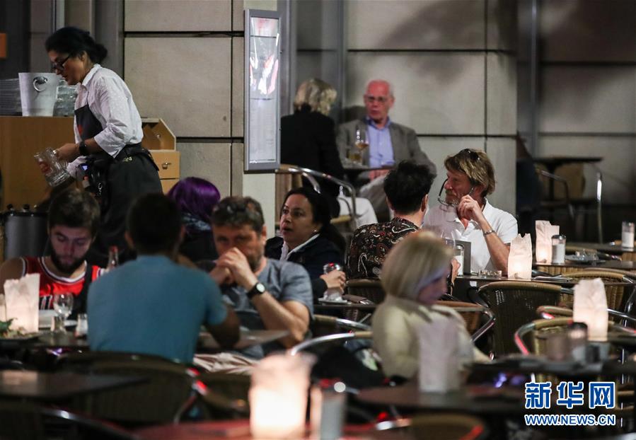 (國(guó)際)(3)德國(guó)柏林:夜來“菩提樹下”