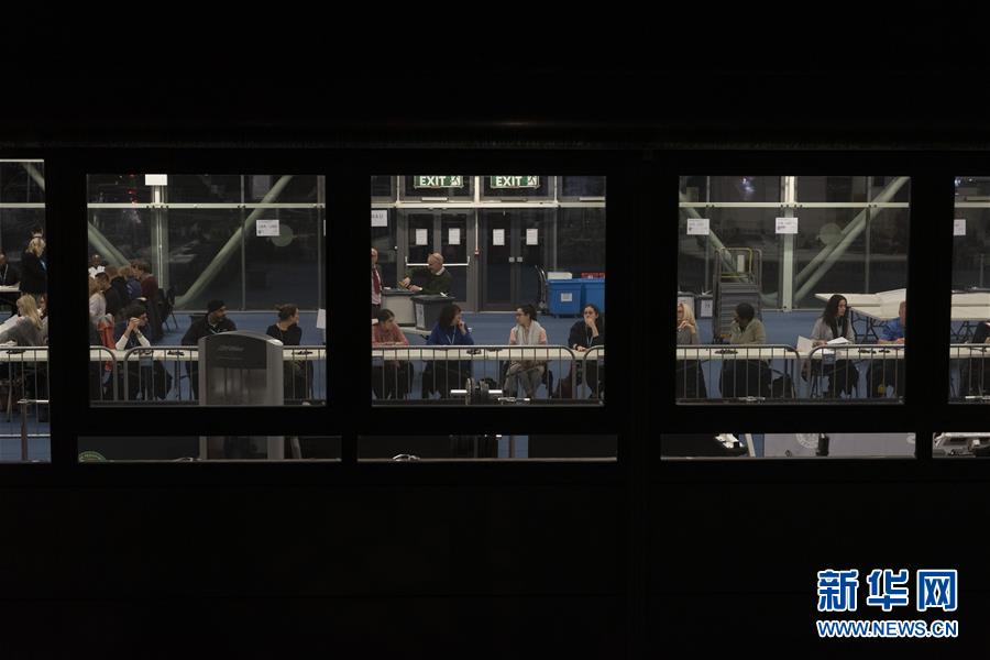 (國際)(2)出口民調(diào)顯示英國保守黨在議會(huì)選舉中領(lǐng)先