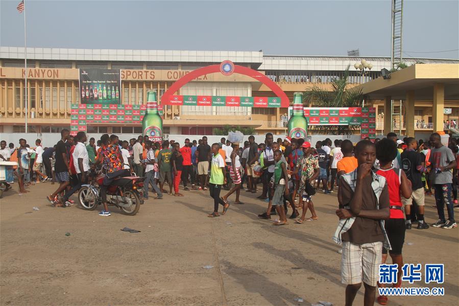 (國際·圖文互動)(1)通訊:中國啤酒節(jié)走進非洲海濱城市