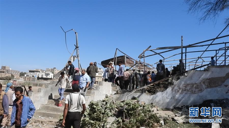 (國(guó)際)(2)也門(mén)安全部隊(duì)遭胡塞武裝導(dǎo)彈襲擊10人死亡