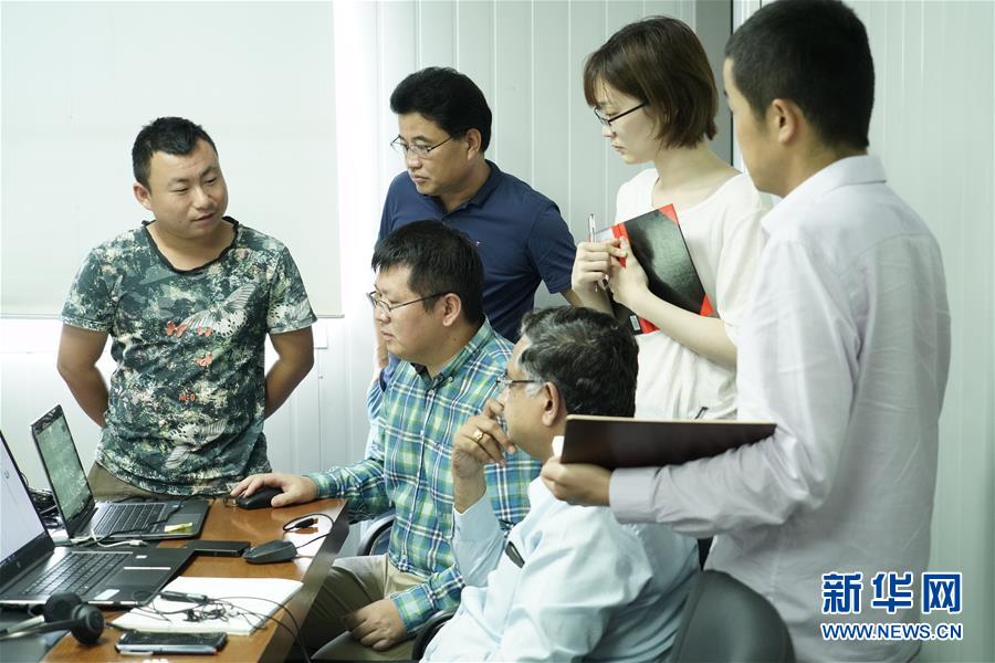 （國(guó)際&middot;圖文互動(dòng)）（1）通訊：春節(jié)，&ldquo;是工期而不是假期&rdquo;&mdash;&mdash;記科倫坡港口城的中國(guó)建設(shè)者