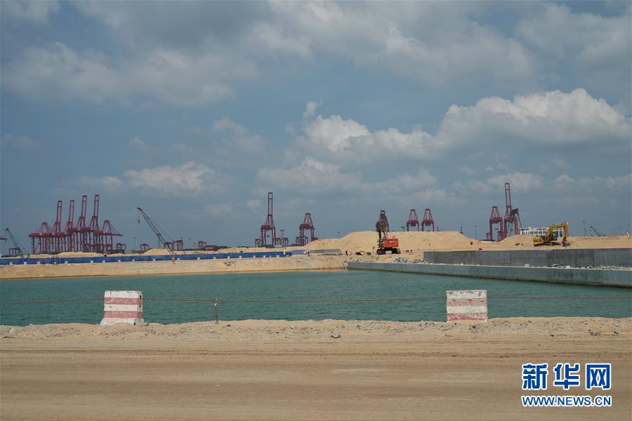 （國(guó)際&middot;圖文互動(dòng)）（5）通訊：春節(jié)，&ldquo;是工期而不是假期&rdquo;&mdash;&mdash;記科倫坡港口城的中國(guó)建設(shè)者