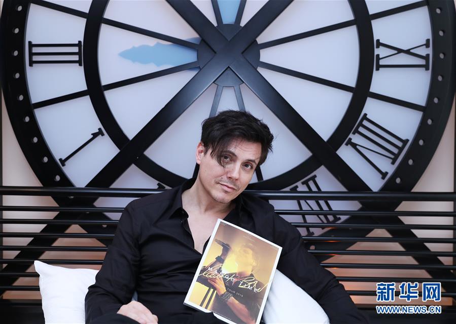 （國際&middot;圖文互動(dòng)）（1）通訊：手牽手，我們共同驅(qū)散陰霾&mdash;&mdash;法國音樂人創(chuàng)作抗疫歌曲背后的故事