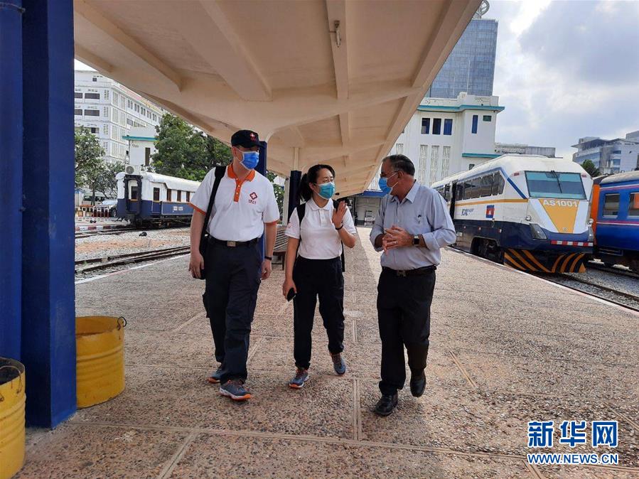 （國際疫情&middot;圖文互動）（8）&ldquo;工作忙碌又細(xì)致，經(jīng)驗(yàn)豐富又專業(yè)&rdquo;&mdash;&mdash;一名柬埔寨青年眼中的中國援柬抗疫醫(yī)療專家組