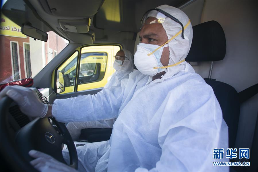 （國(guó)際疫情&middot;圖文互動(dòng)）（10）通訊：埃及救護(hù)車?yán)锏?ldquo;逆行者&rdquo;
