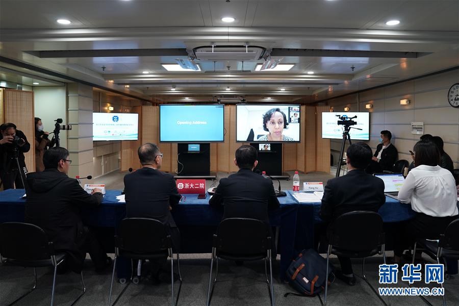  （新華全媒頭條&middot;圖文互動）（7）白衣執(zhí)甲為蒼生&mdash;&mdash;全球抗疫戰(zhàn)場醫(yī)護(hù)人員群像