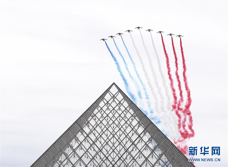 (國(guó)際)(2)法國(guó)國(guó)慶節(jié)閱兵式致敬抗疫公民