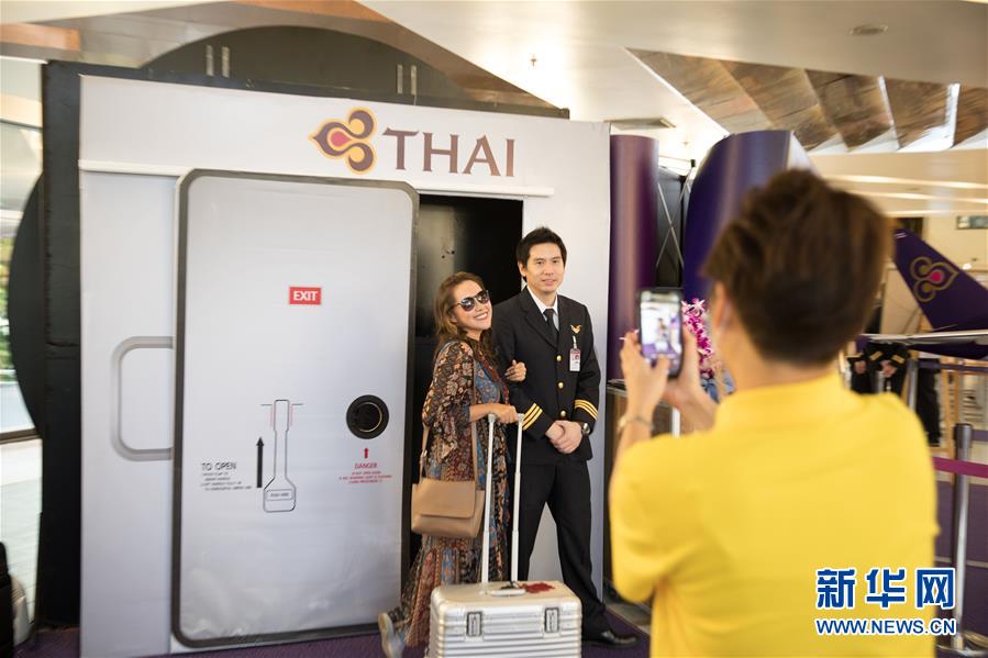 (國際·圖文互動)(3)從機(jī)艙餐廳到模擬飛行 泰航出招緩解疫情壓力