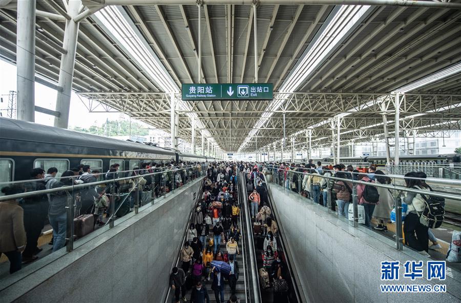 （新華全媒頭條&middot;圖文互動）（2）海納百川共揚帆&mdash;&mdash;黨的十九大以來以習近平同志為核心的黨中央引領(lǐng)中國高水平對外開放紀實