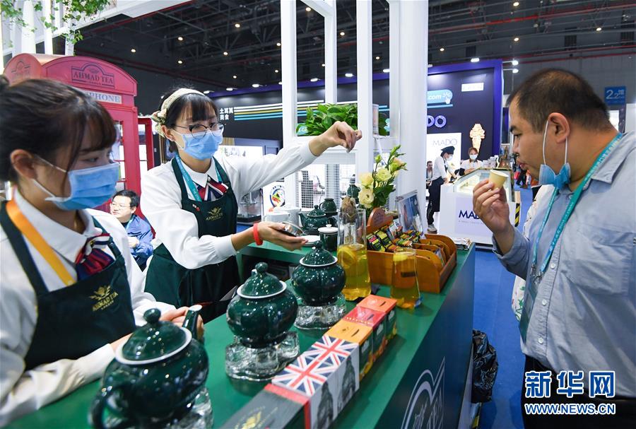 （第三屆進(jìn)博會(huì)&middot;圖文互動(dòng)）（2）全球&ldquo;寶藏級(jí)&rdquo;美食薈萃&mdash;&mdash;進(jìn)博會(huì)食品及農(nóng)產(chǎn)品館遍藏世間珍饈