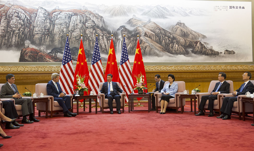 習(xí)近平會見美國國務(wù)卿克里和財(cái)長雅各布&middot;盧