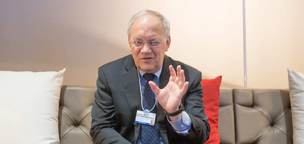 瑞士希望搭乘中國發(fā)展的&ldquo;快車&rdquo;&mdash;&mdash;訪瑞士聯(lián)邦委員兼經(jīng)濟、教研部長施奈德－阿曼