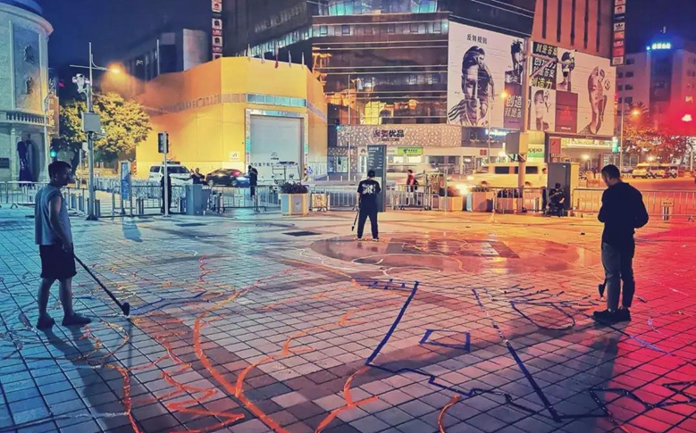 光繪愛好者創(chuàng)造&ldquo;最大光繪圖案&rdquo;吉尼斯世界紀錄稱號