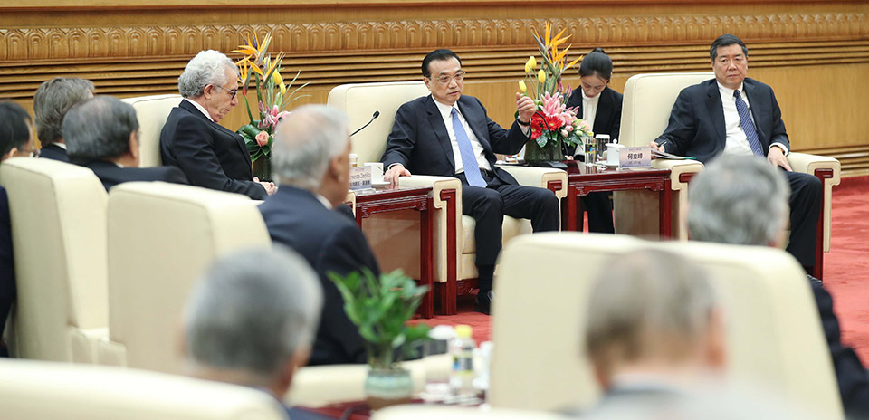 李克強(qiáng)會(huì)見第三屆&ldquo;讀懂中國(guó)&rdquo;國(guó)際會(huì)議代表并座談