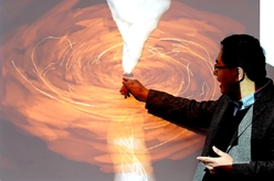 人類首次&ldquo;看見&rdquo;的那個(gè)黑洞，有了偏振圖像