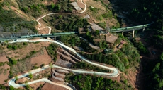 新華全媒+｜高鐵時代，大涼山鐵軌上流淌&ldquo;慢幸福&rdquo;