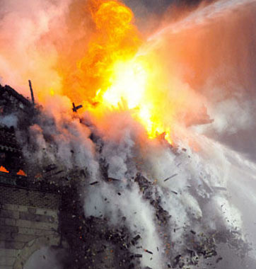 韓國(guó)老翁不滿拆遷  怒燒國(guó)寶崇禮門(mén)