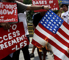 菲邀美駐軍:請(qǐng)狐貍給雞看門？